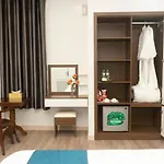 Sen Hotel My Dinh Song Da 미딩